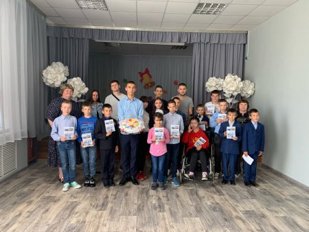 Сотрудники ТФОМС Ульяновской области поздравили детей с Днем знаний