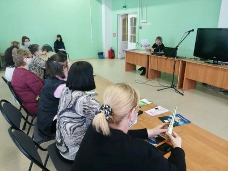 Сотрудникам Дворца книги Ульяновской области рассказали о правах в системе ОМС