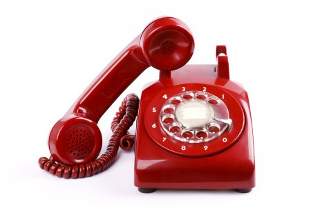 В сутки специалисты контакт-центра в сфере ОМС обрабатывают до 150 звонков