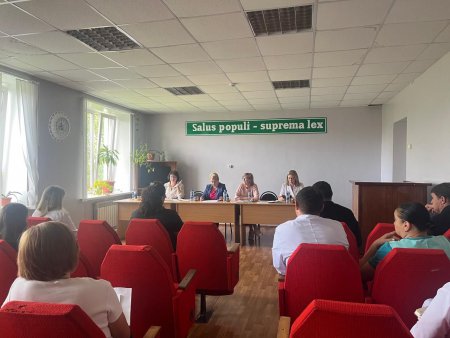 В рамках работы Мобильного представительства ТФОМС Ульяновской области состоялся выезд в Николаевский район