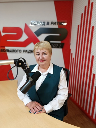 Руководитель ТФОМС Ульяновской области Екатерина Буцкая приняла участие в программе #ОдинИзНас на радио «2х2»