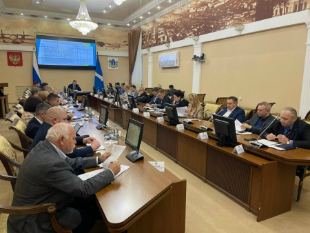 На заседании Правительства региона рассмотрели внесение изменений в главный финансовый документ ТФОМС на 2025-2027 годы